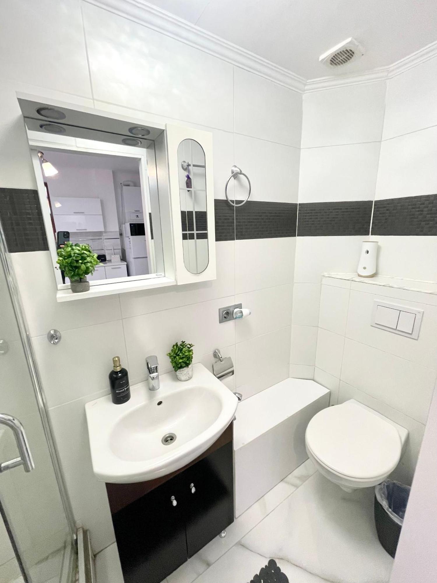 White Studio بوخارست المظهر الخارجي الصورة