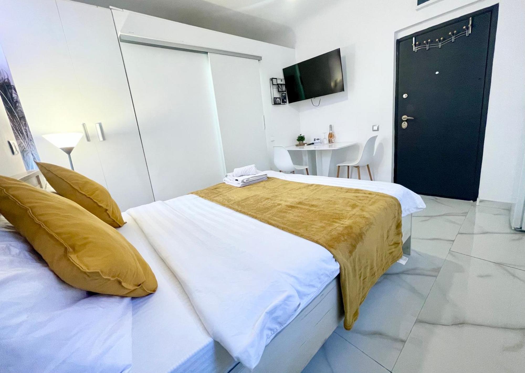 White Studio بوخارست المظهر الخارجي الصورة